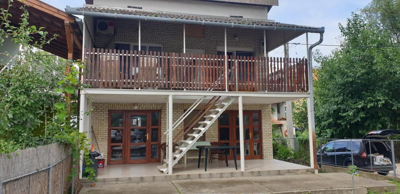 Sarga311 Ueduelohaz Szeged Villa Ngoại thất bức ảnh