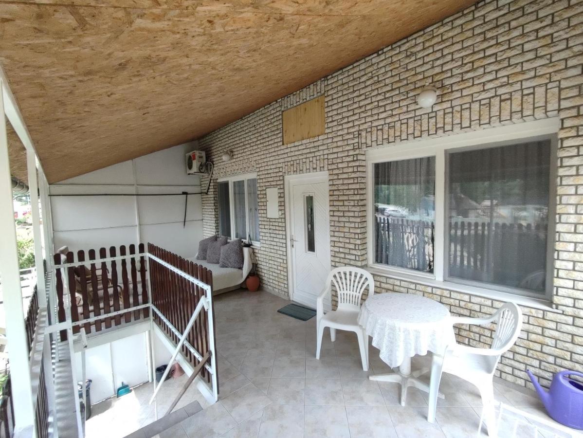 Sarga311 Ueduelohaz Szeged Villa Ngoại thất bức ảnh